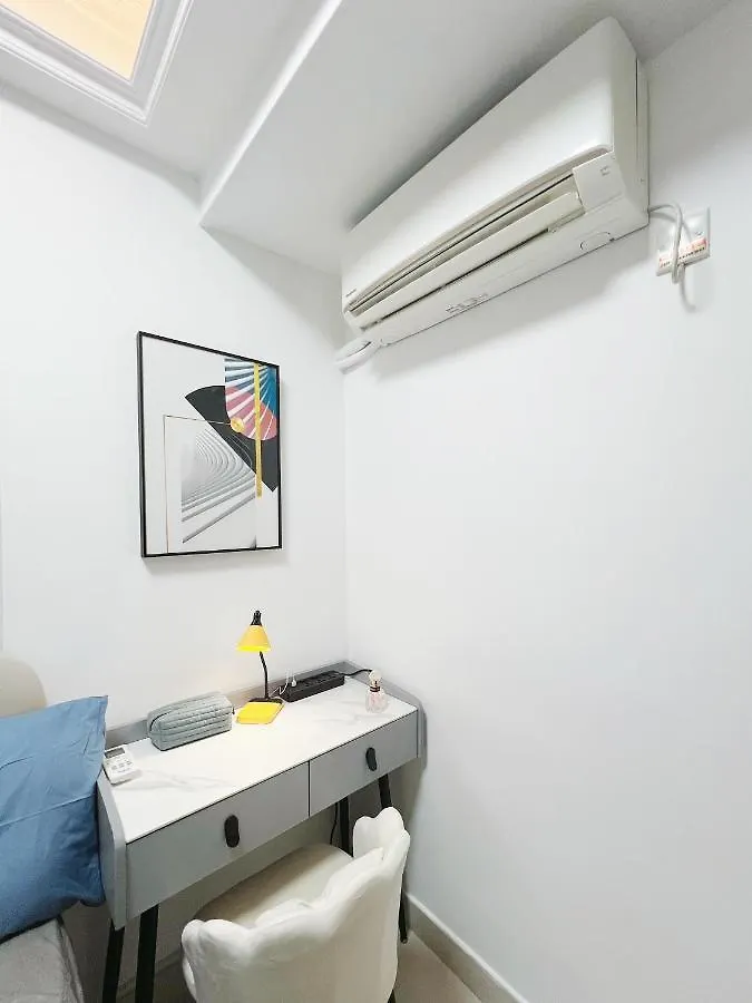 旅馆 Student Accommodation - 5 Man Cheong Street 香港