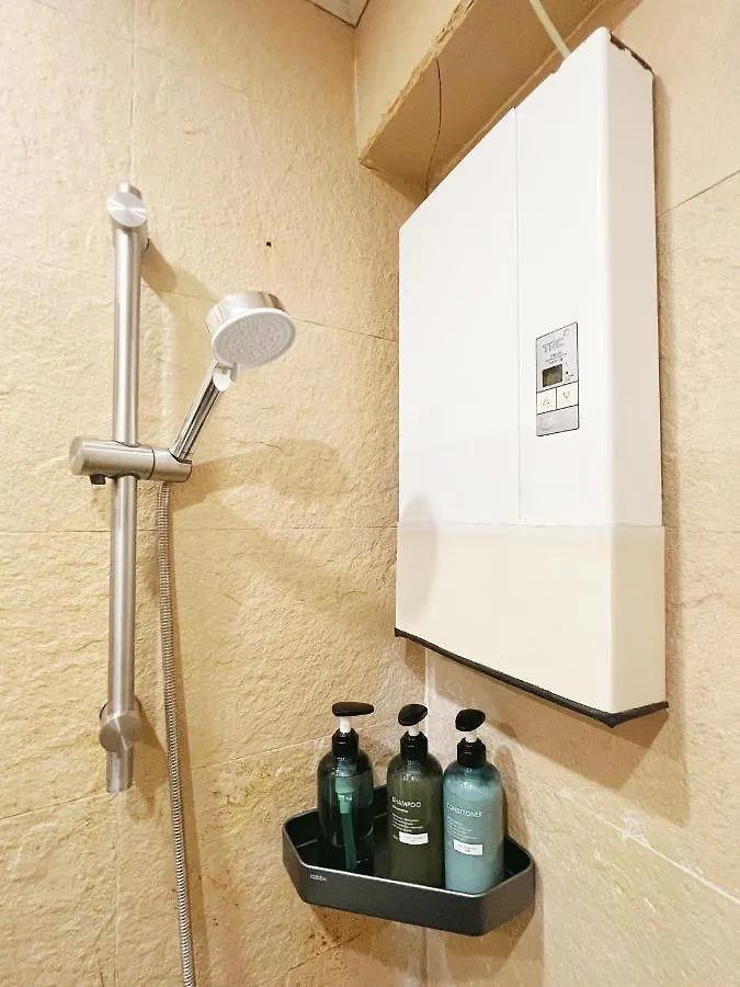 Student Accommodation - 5 Man Cheong Street 香港 0*,